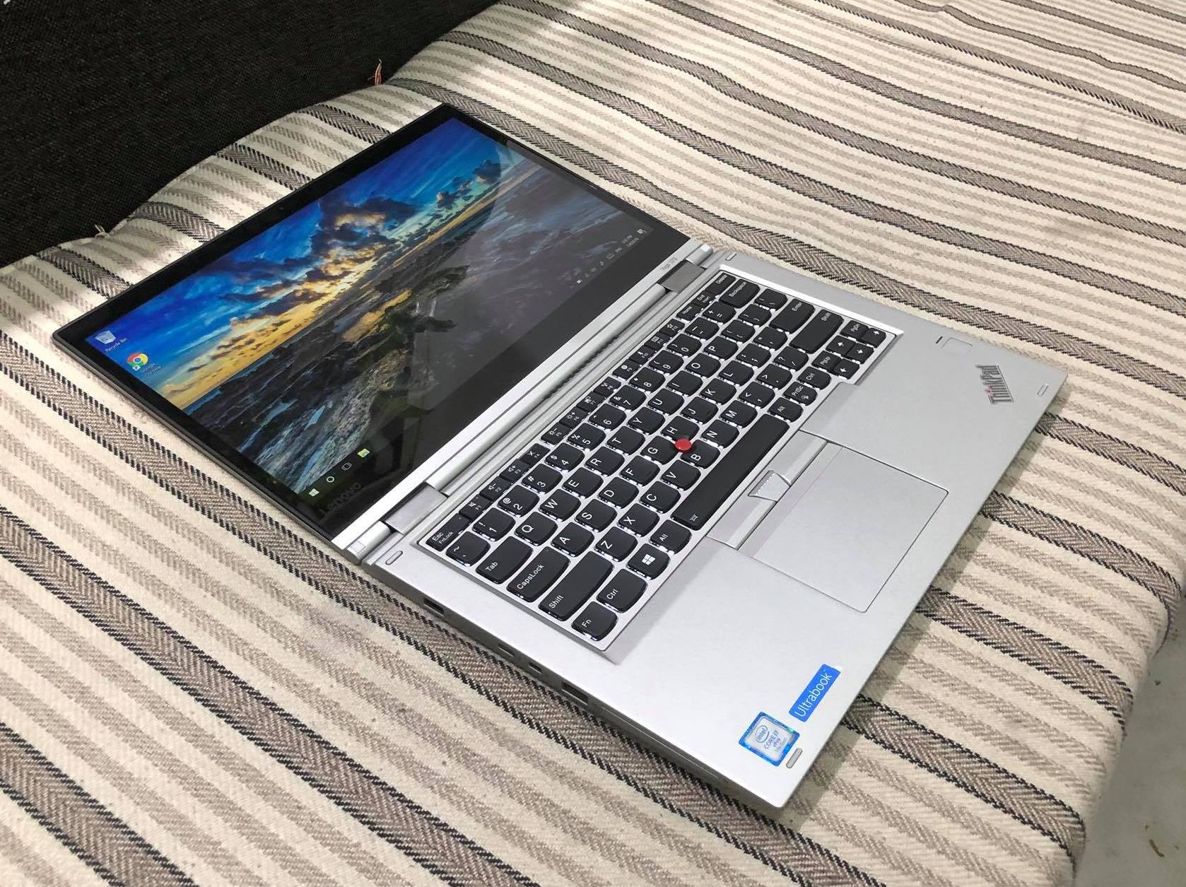 Lenovo ThinkPad Yoga 370.jpg